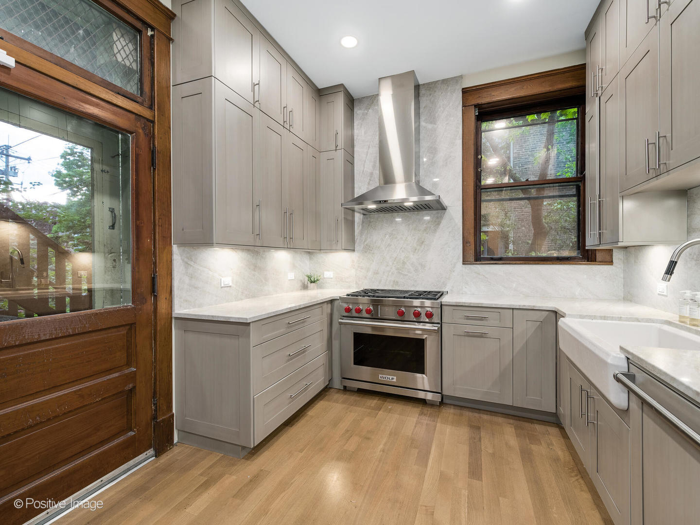 2330 N Kedzie Boulevard Property Photo 6