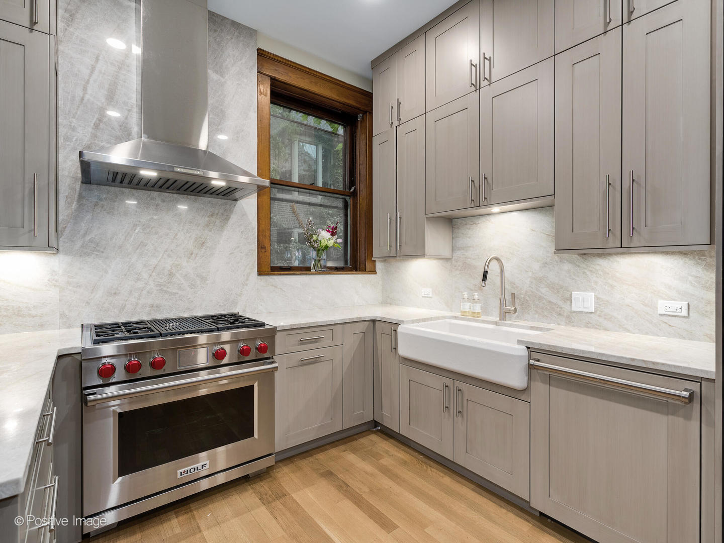 2330 N Kedzie Boulevard Property Photo 7