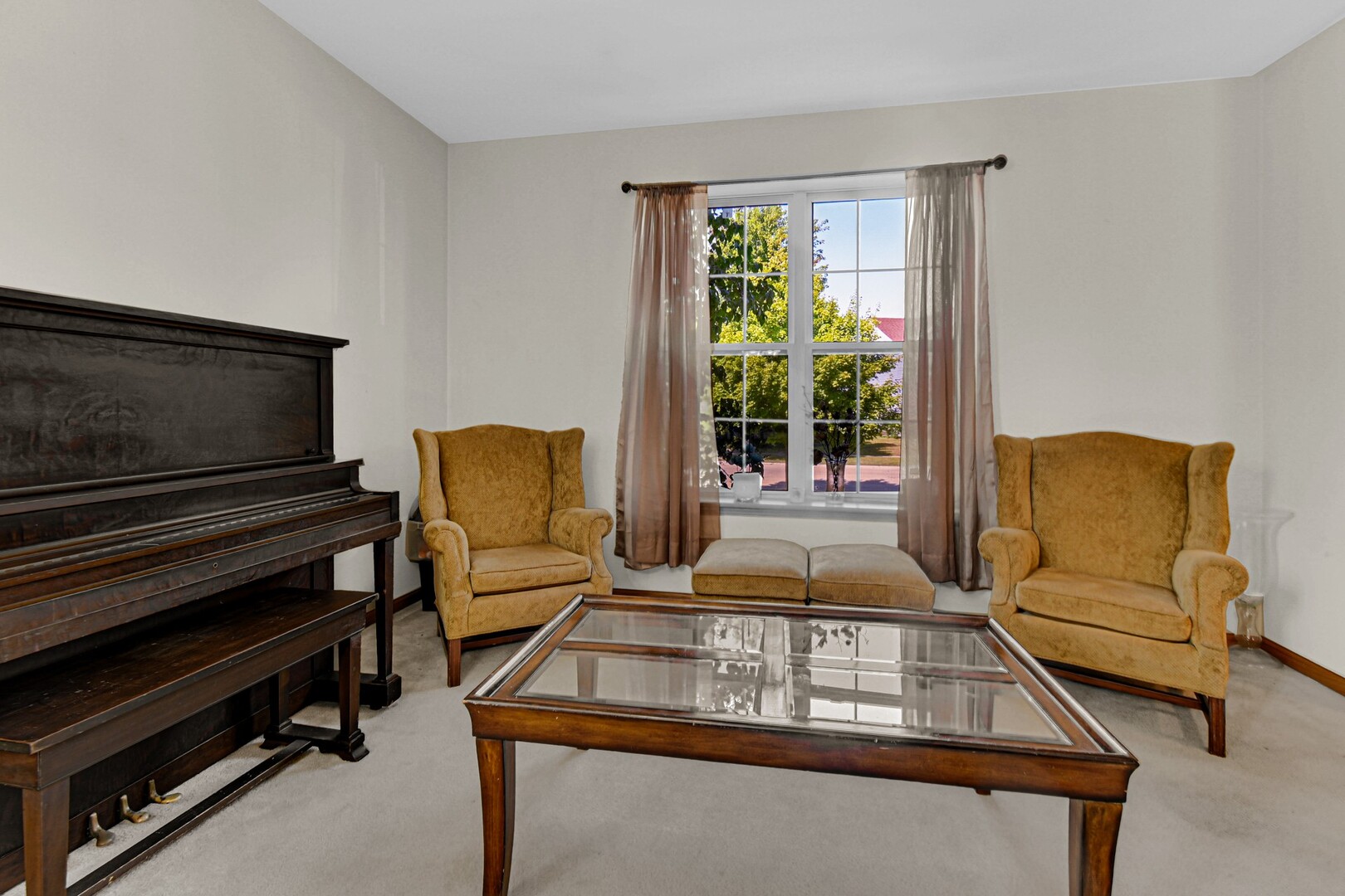 1806 Crestview Drive Property Photo 6
