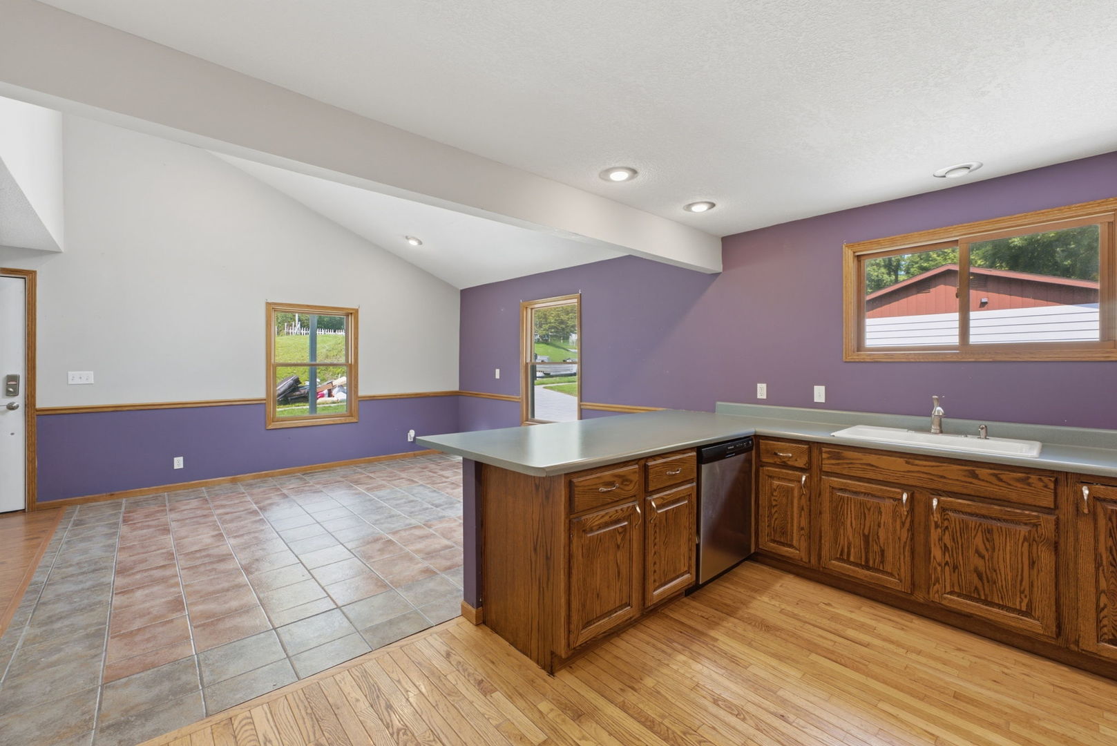 401 Walnut Street Property Photo 7
