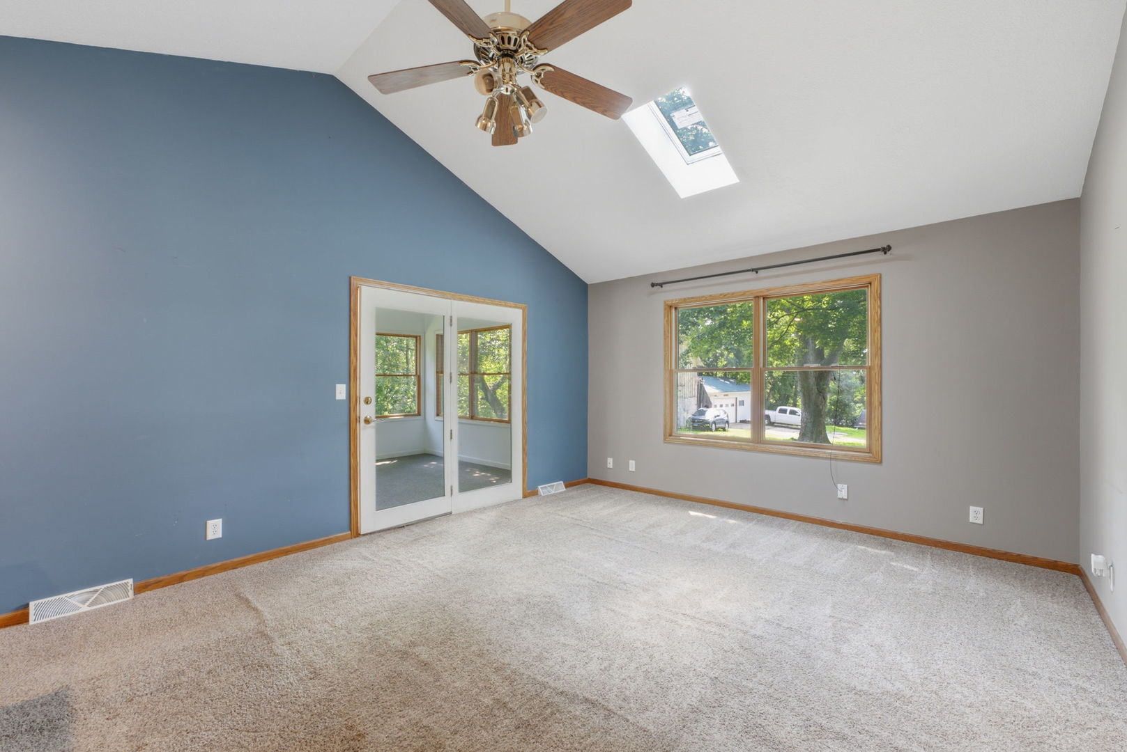 401 Walnut Street Property Photo 10
