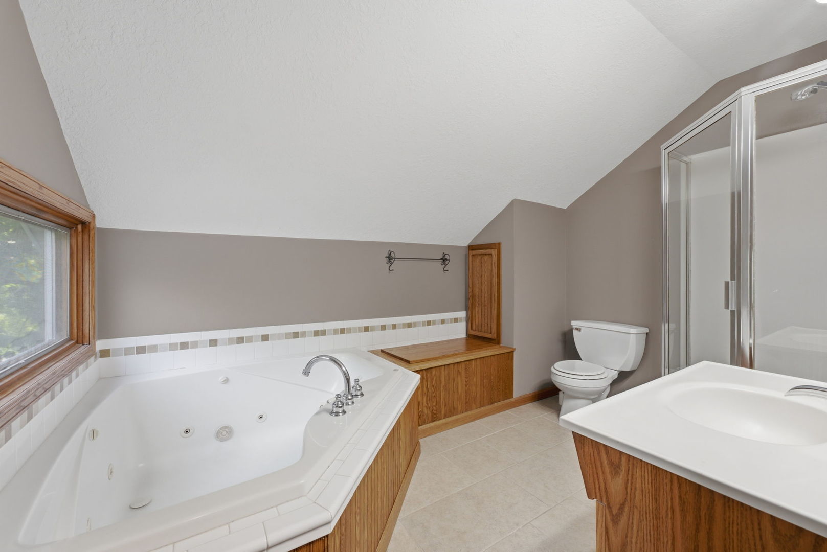 401 Walnut Street Property Photo 15