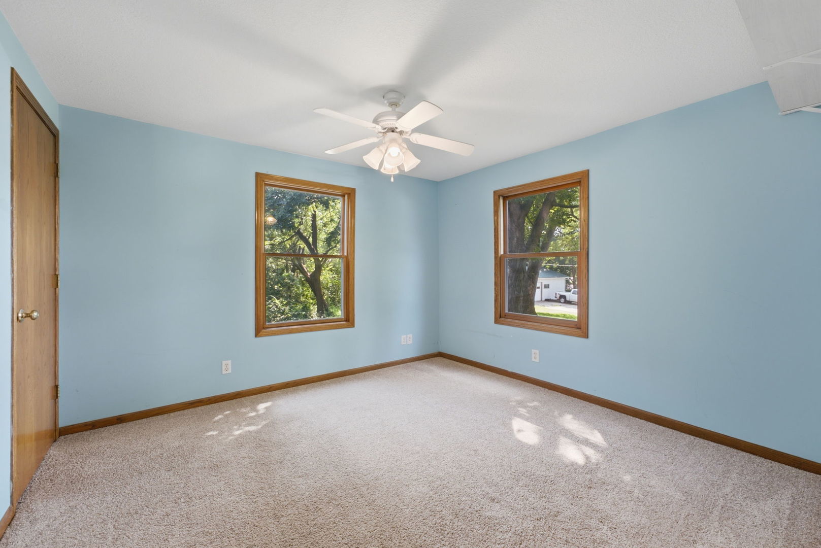 401 Walnut Street Property Photo 18