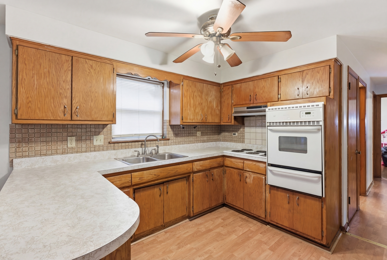 7426 W 62nd Place Property Photo 15
