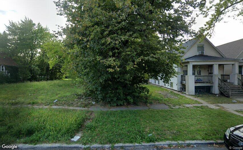 10740 S Perry Avenue Property Photo 1
