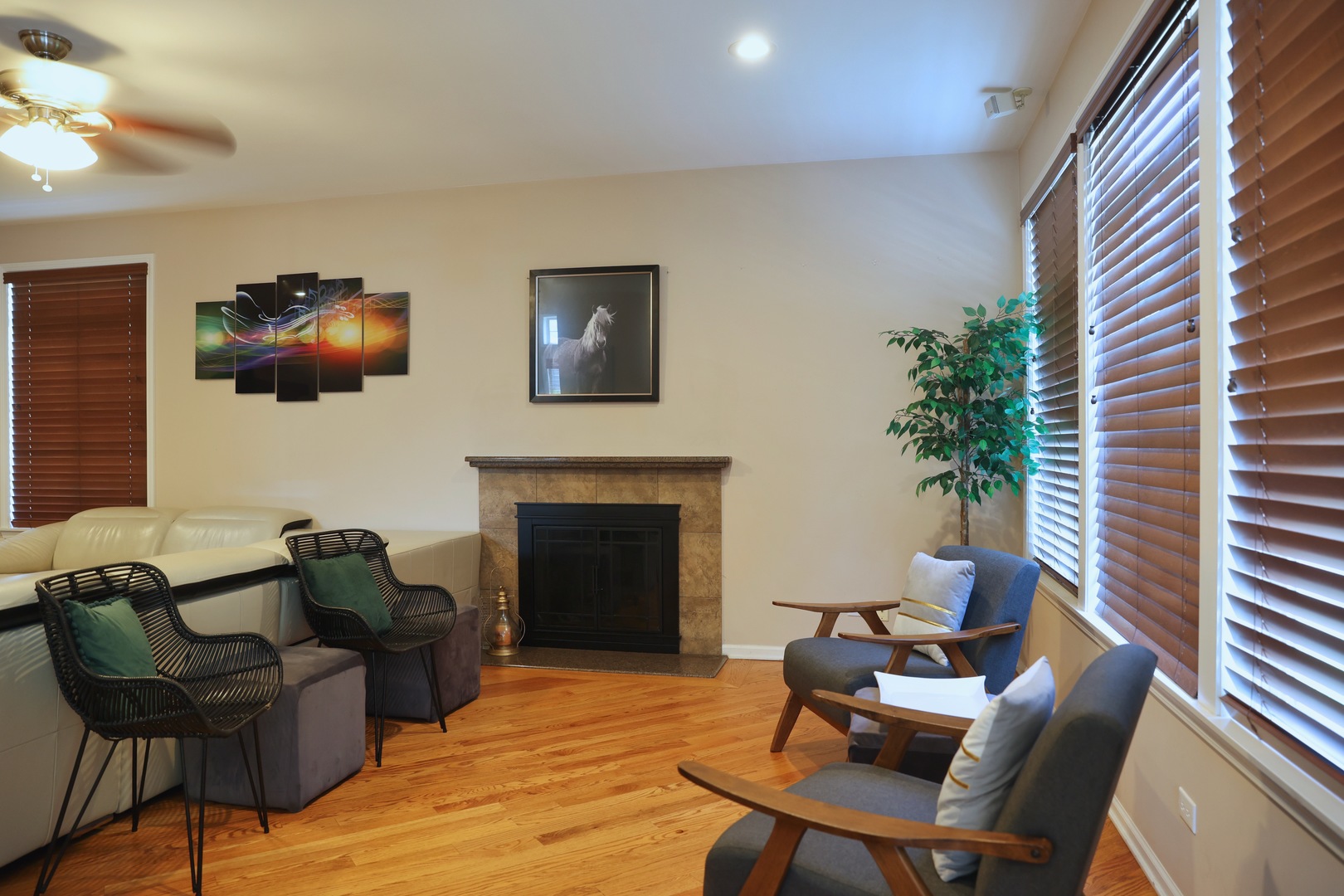 2351 Apple Hill Lane Property Photo 5