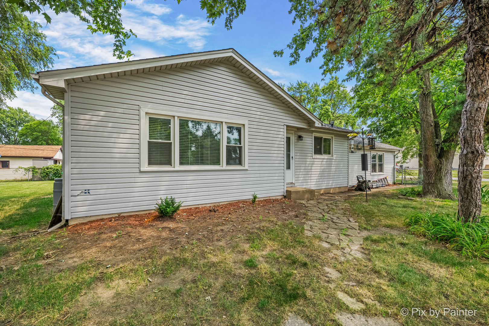 8425 Central Avenue Property Photo 1