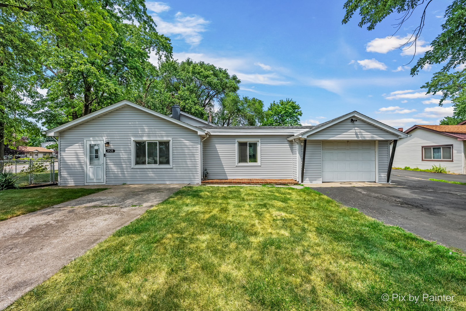 8425 Central Avenue Property Photo 3