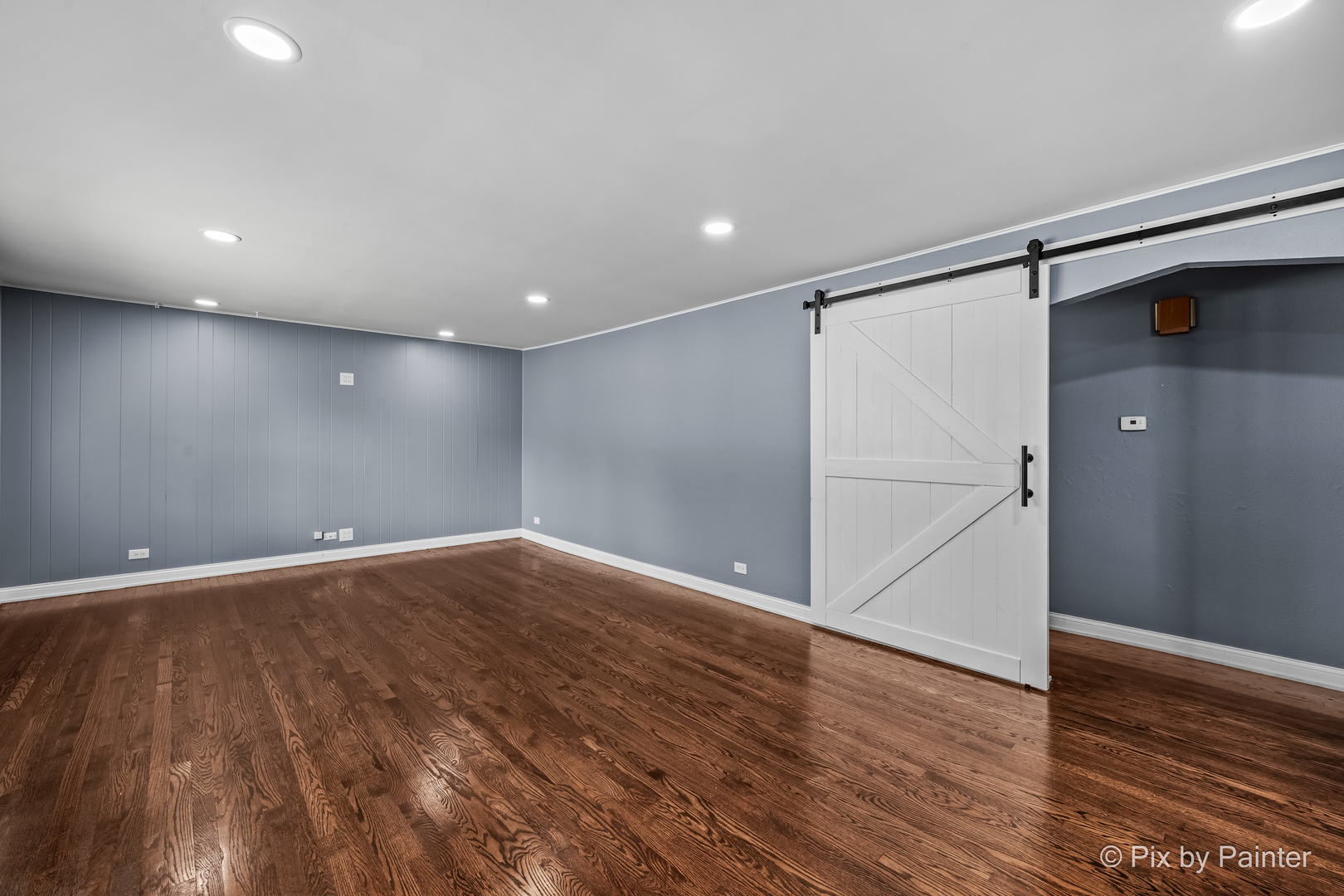 8425 Central Avenue Property Photo 8