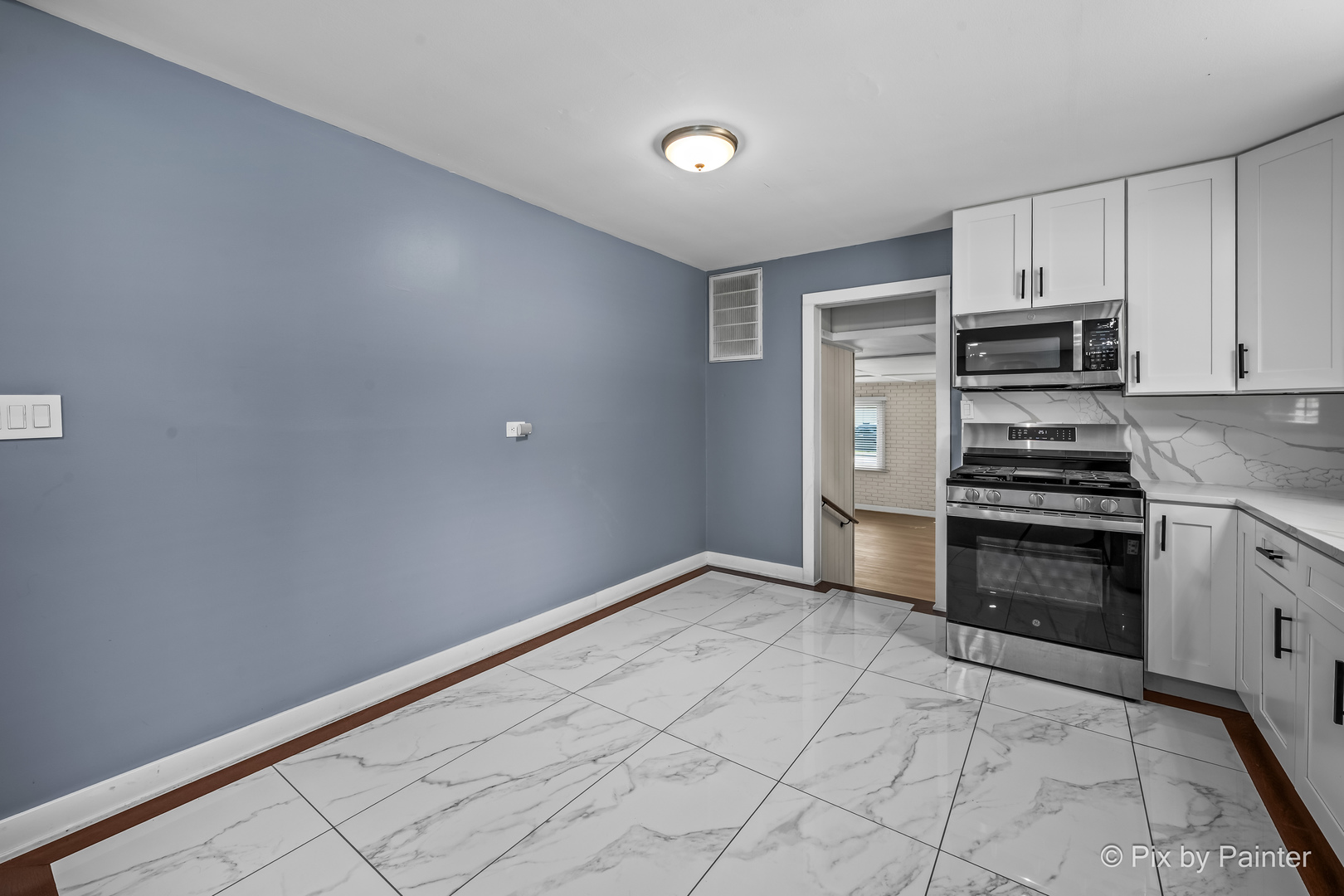 8425 Central Avenue Property Photo 16