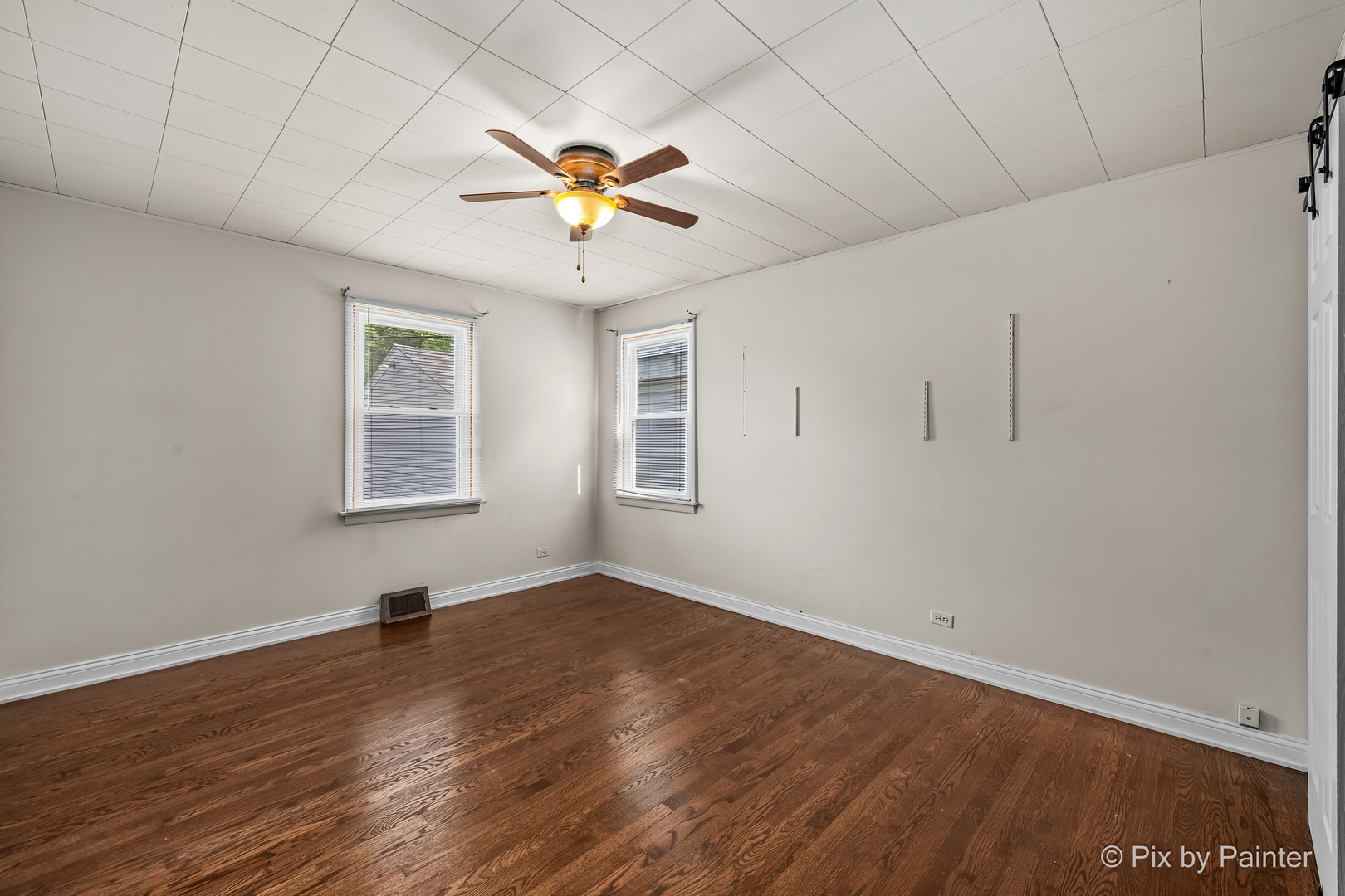 8425 Central Avenue Property Photo 17
