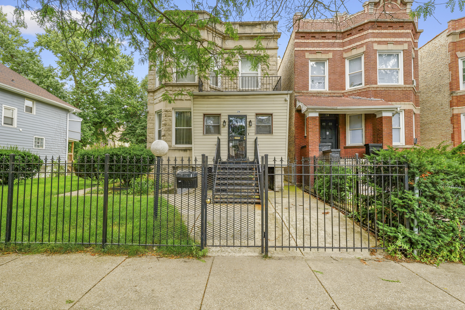 34 N Lockwood Avenue Property Photo 1