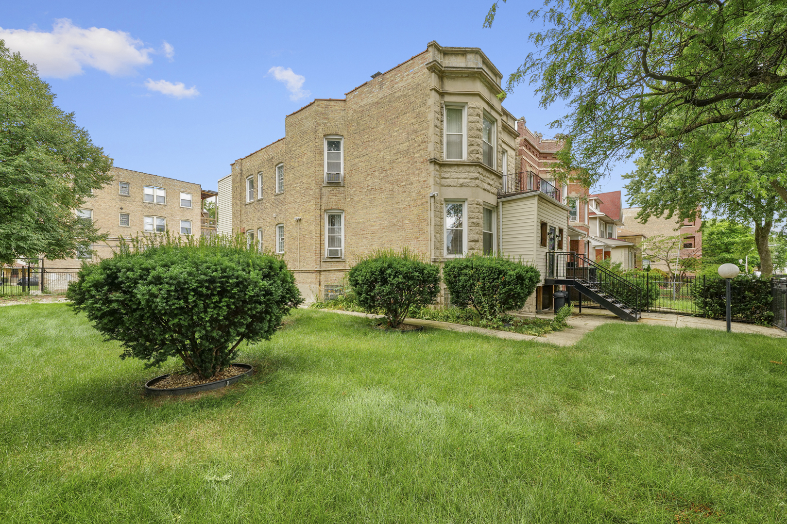 34 N Lockwood Avenue Property Photo 3