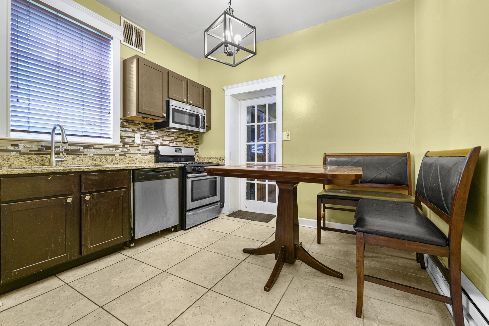 34 N Lockwood Avenue Property Photo 8