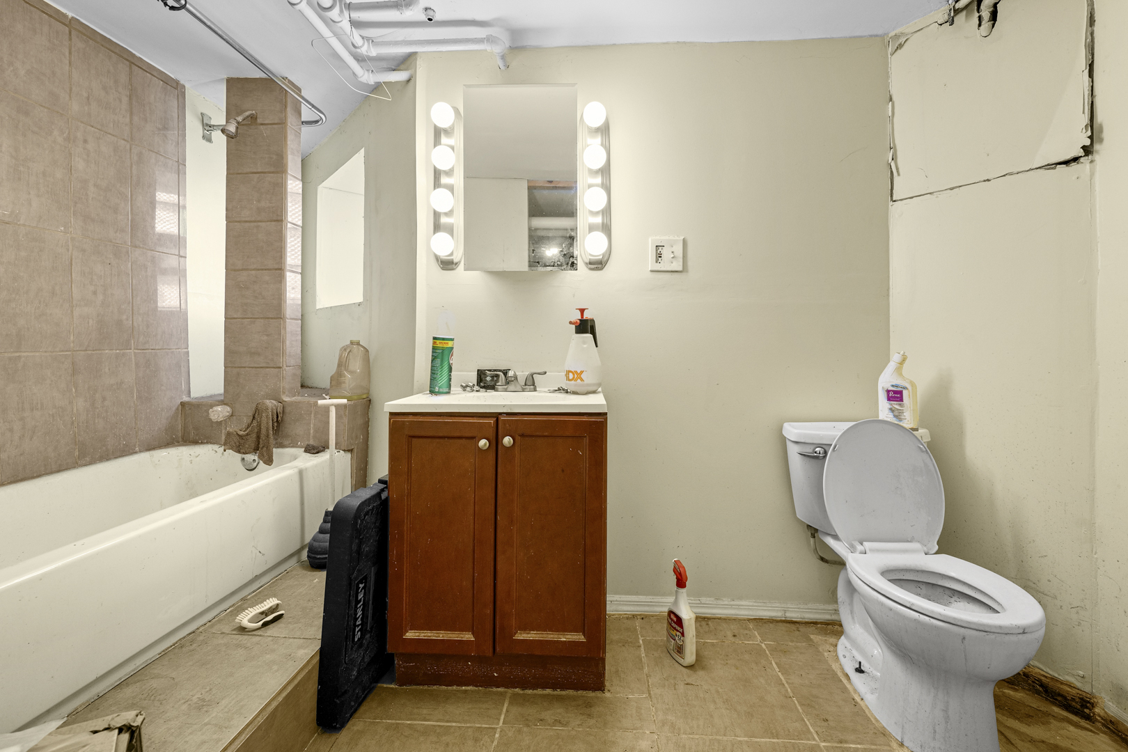 34 N Lockwood Avenue Property Photo 13