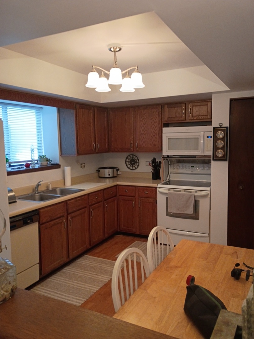 9165 North Road F Property Photo 11