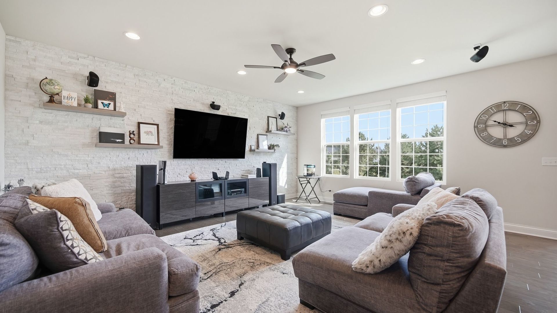 5 Palisades Boulevard Property Photo 3