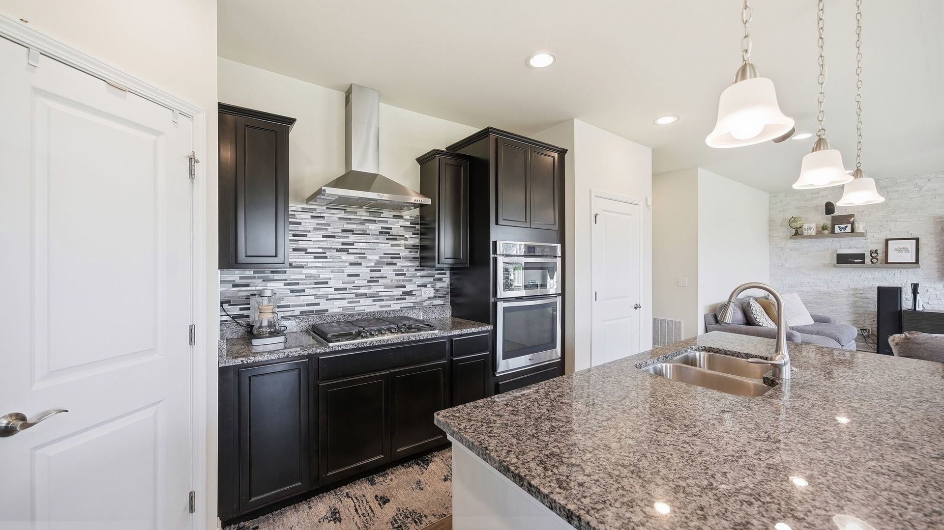 5 Palisades Boulevard Property Photo 9