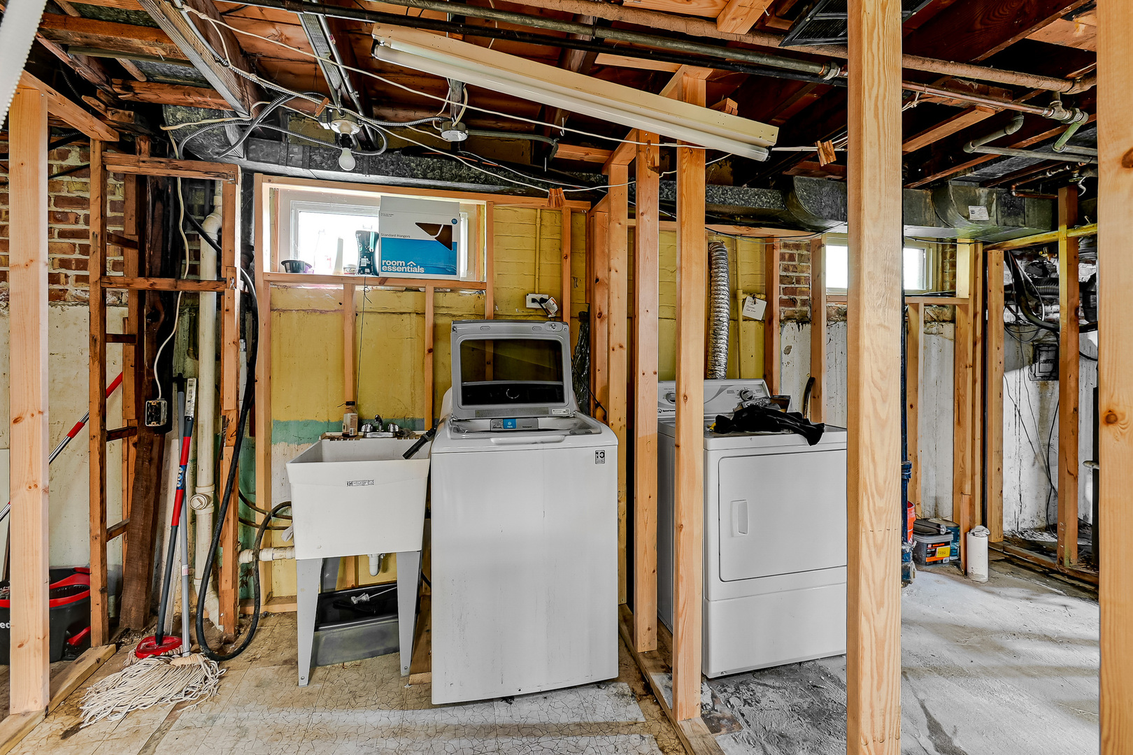 18431 Marshfield Avenue Property Photo 11