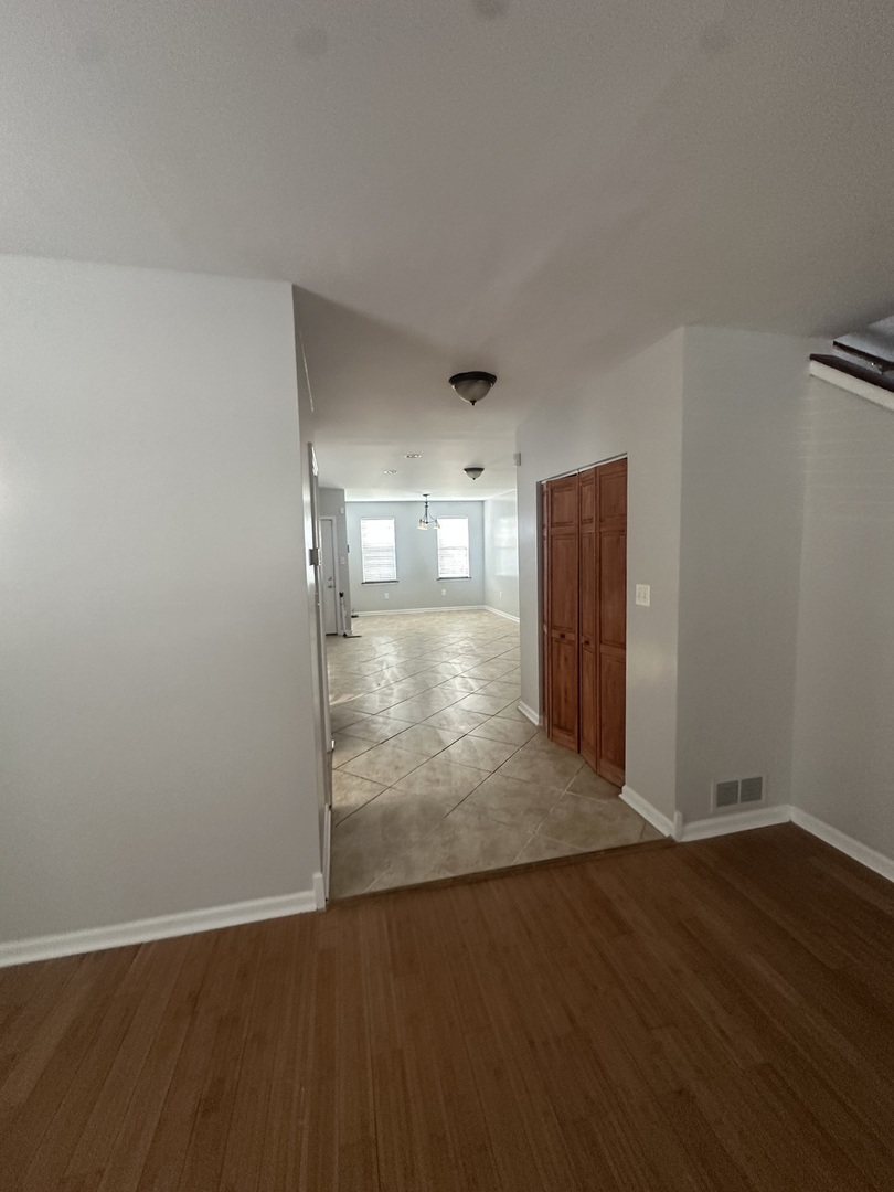 2449 W Taylor Street 2 Property Photo 6