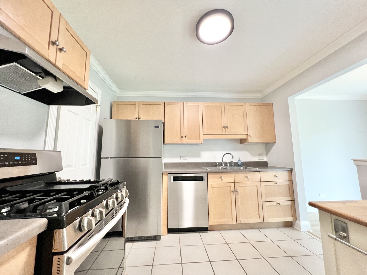 1166 Buckingham Road C1 Property Photo 7