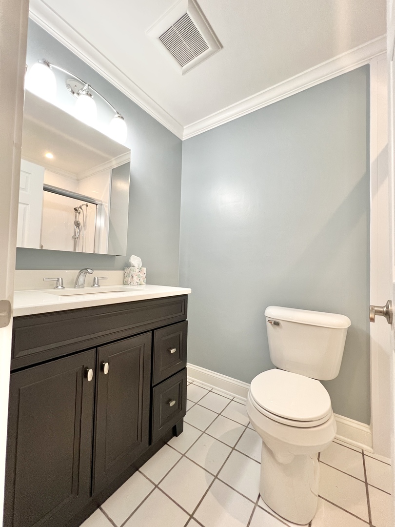 1166 Buckingham Road C1 Property Photo 9