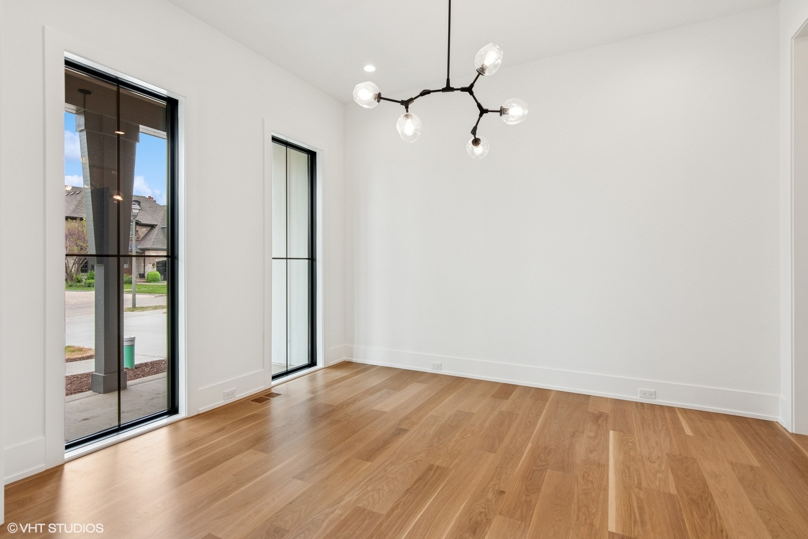 515 S Parkview Avenue Property Photo 2
