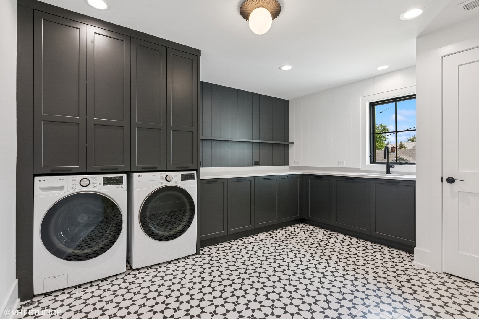 515 S Parkview Avenue Property Photo 34
