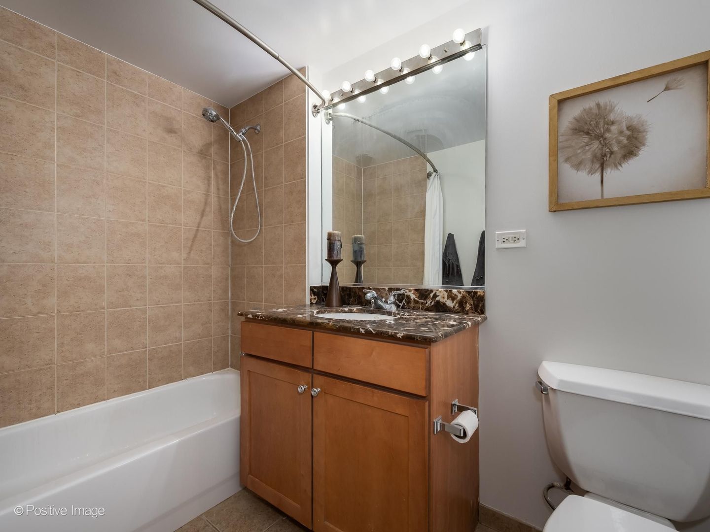 1070 W 15th Street 309 Property Photo 13
