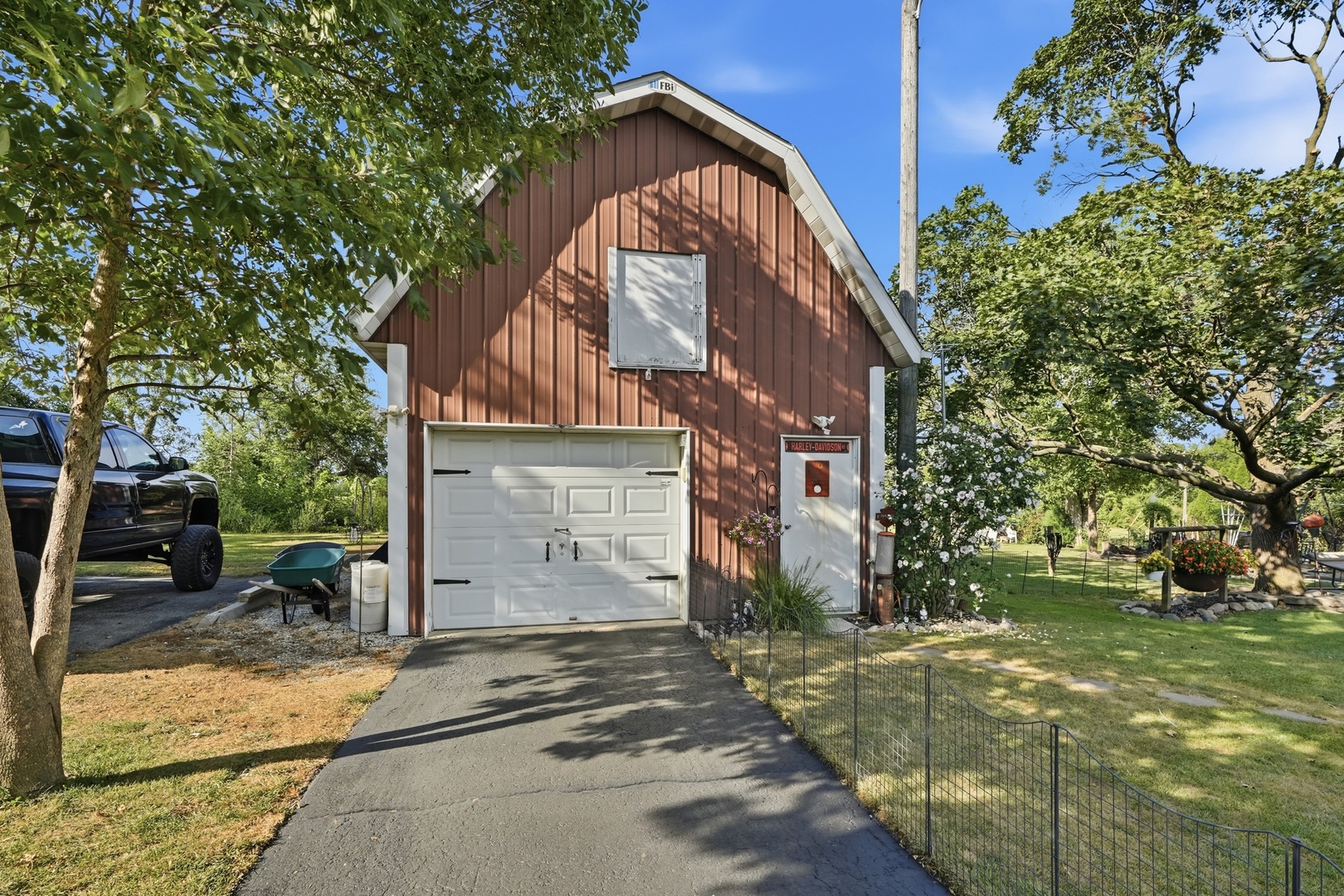 711 Miller Street Property Photo 38