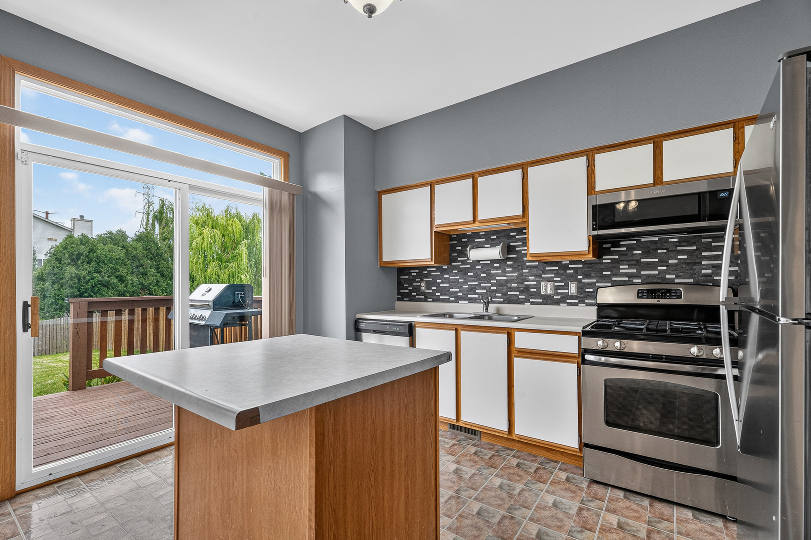 14029 S Emerald Court Property Photo 3