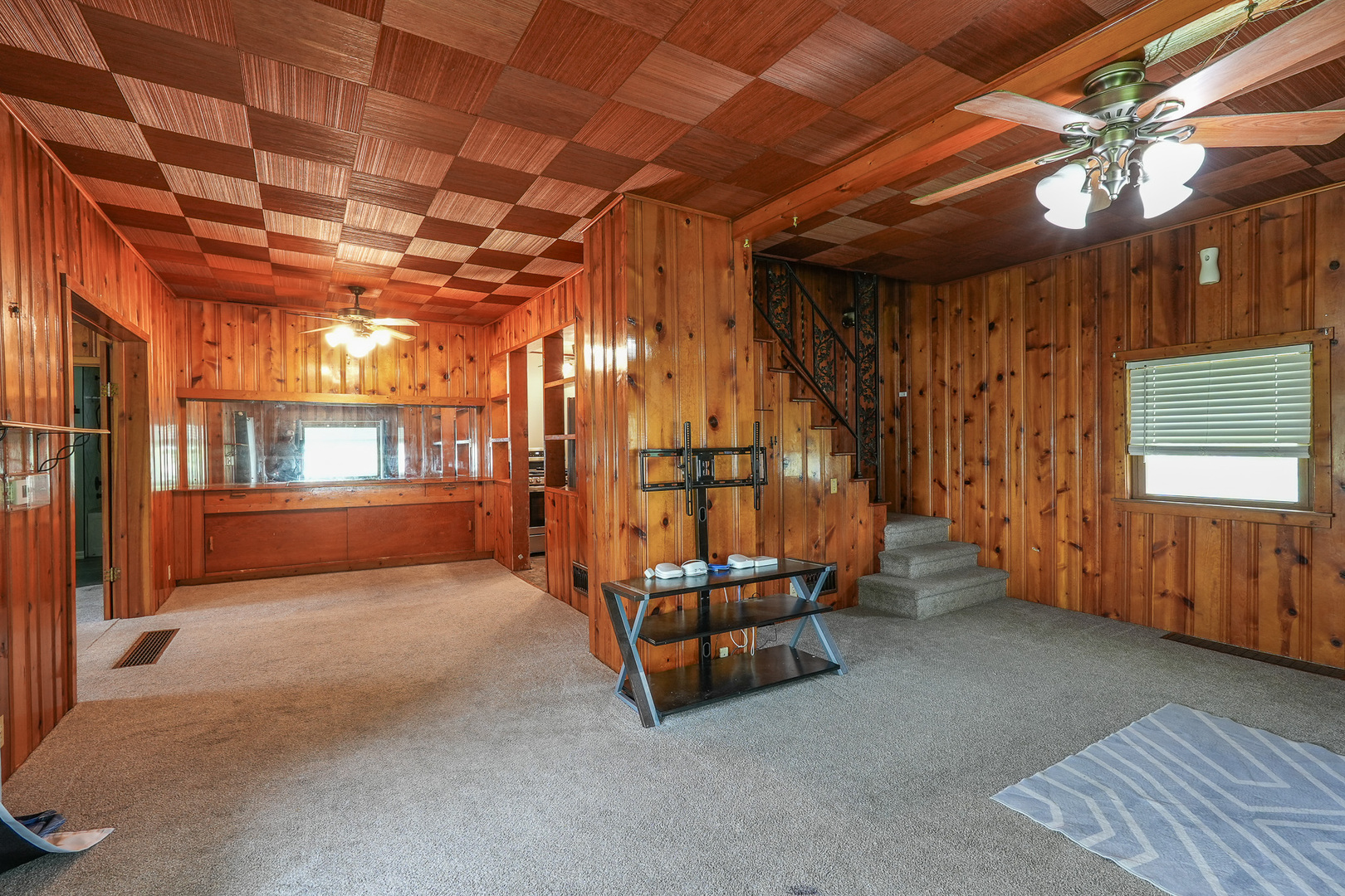 411 E 5th Street Property Photo 11