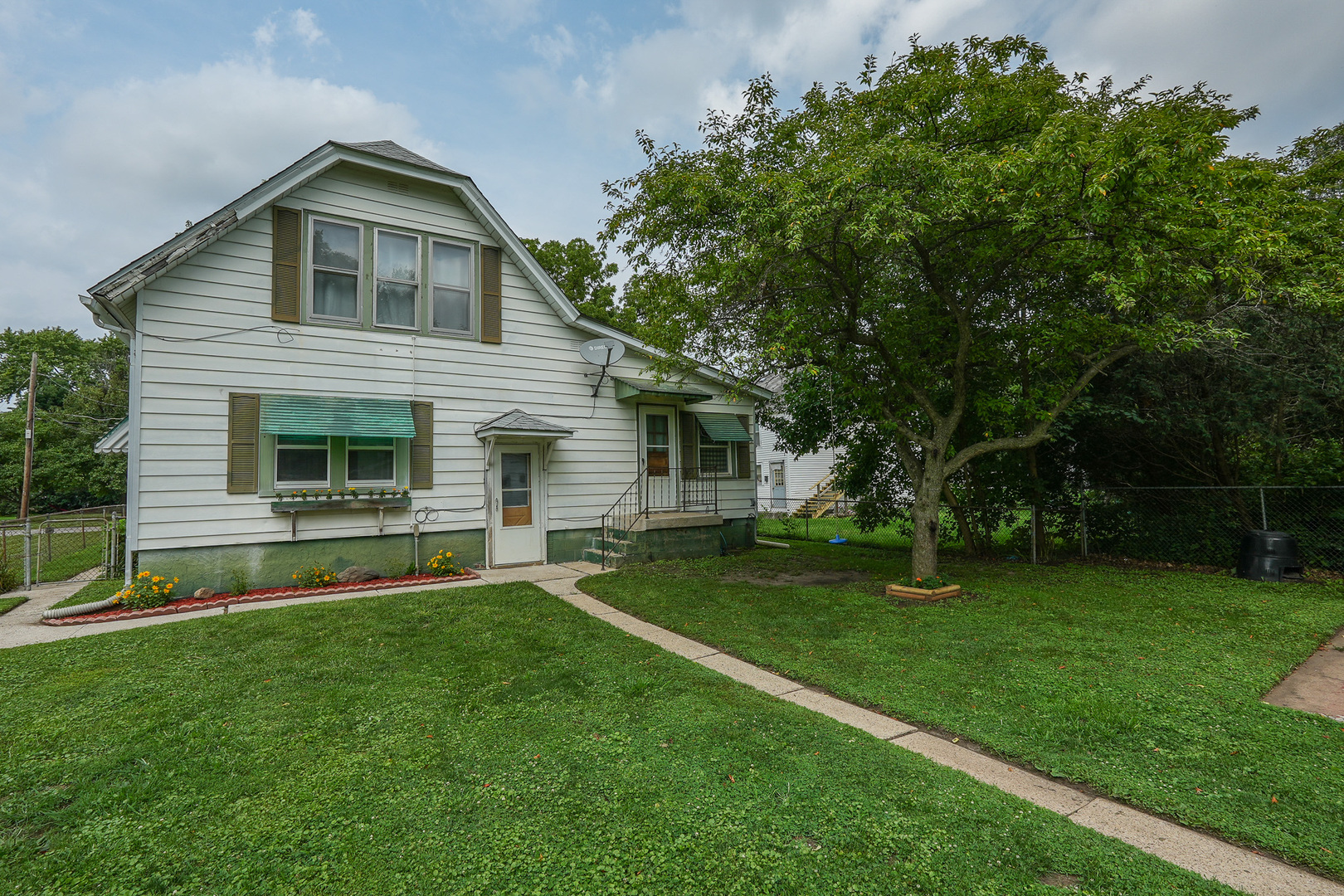 411 E 5th Street Property Photo 41