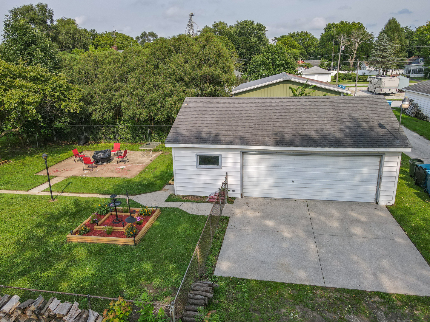 411 E 5th Street Property Photo 45