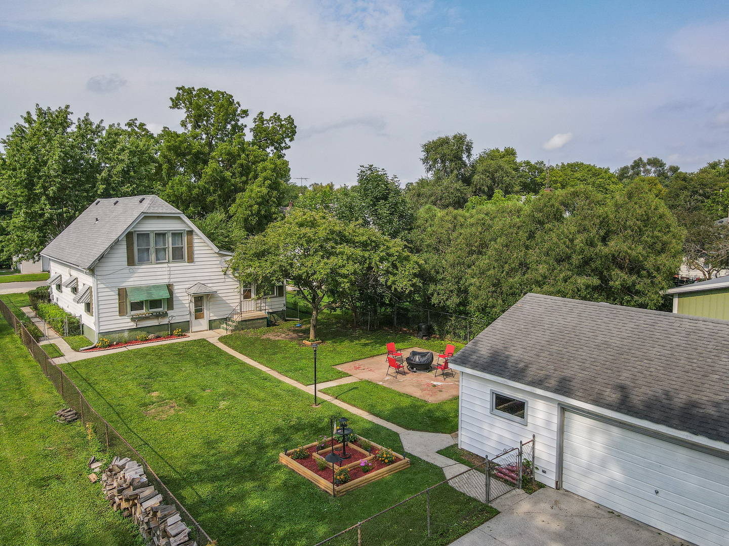 411 E 5th Street Property Photo 52