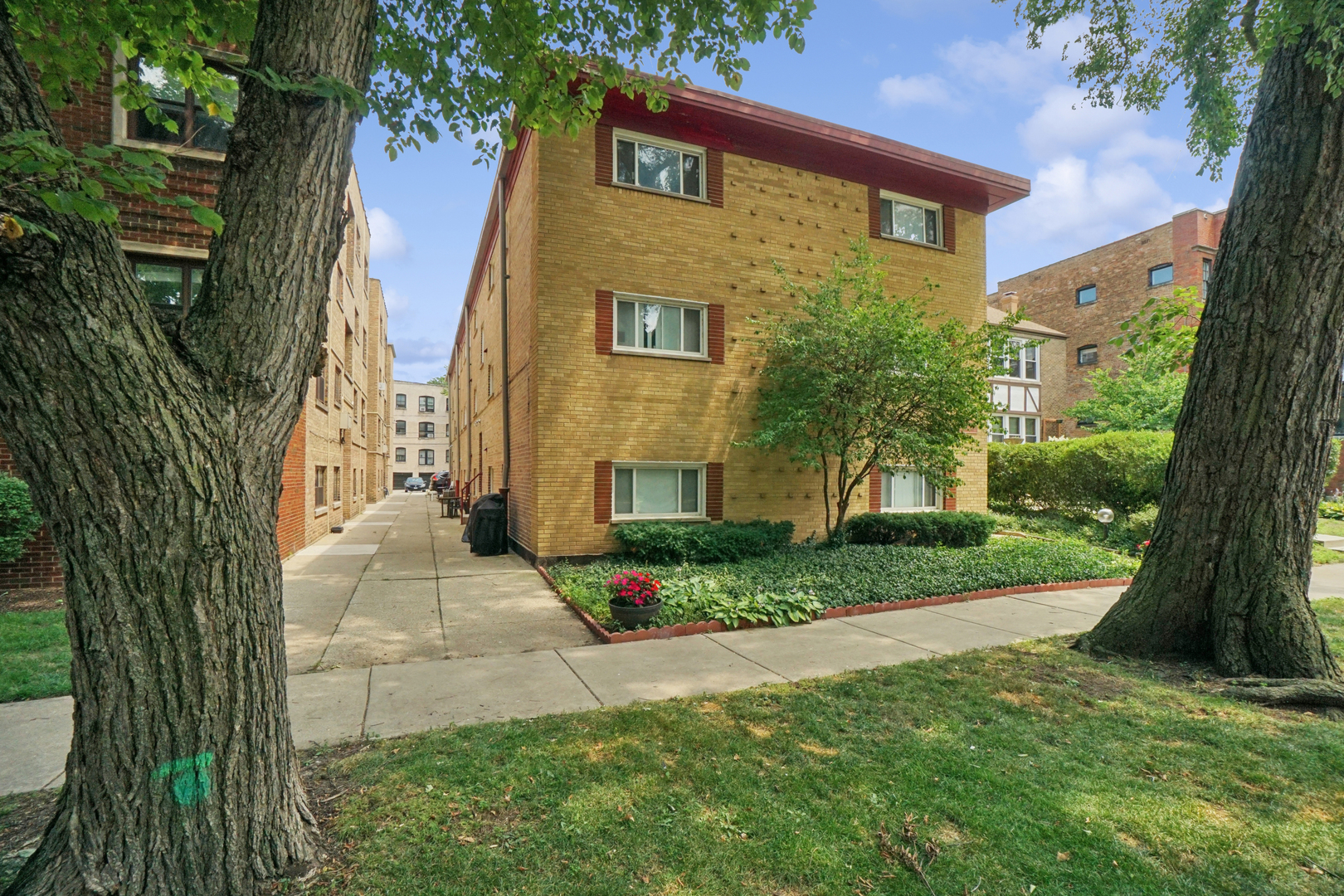 547 Sheridan Road 3w Property Photo