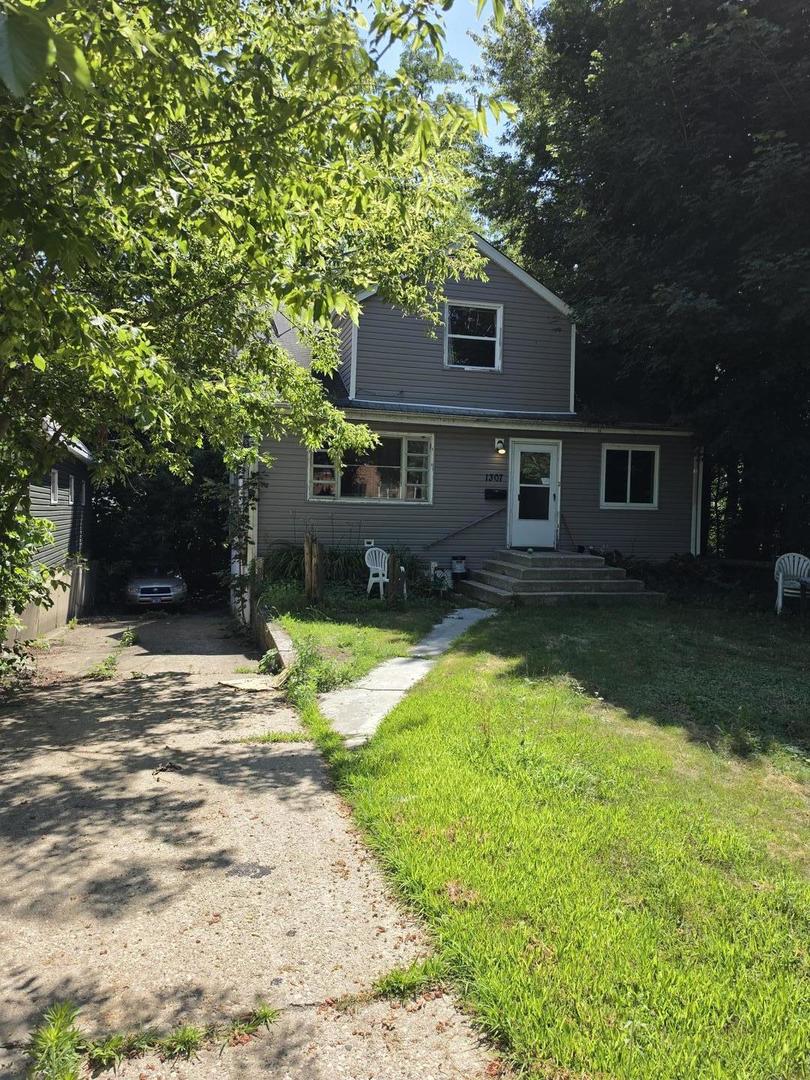 1307 Eastview Drive