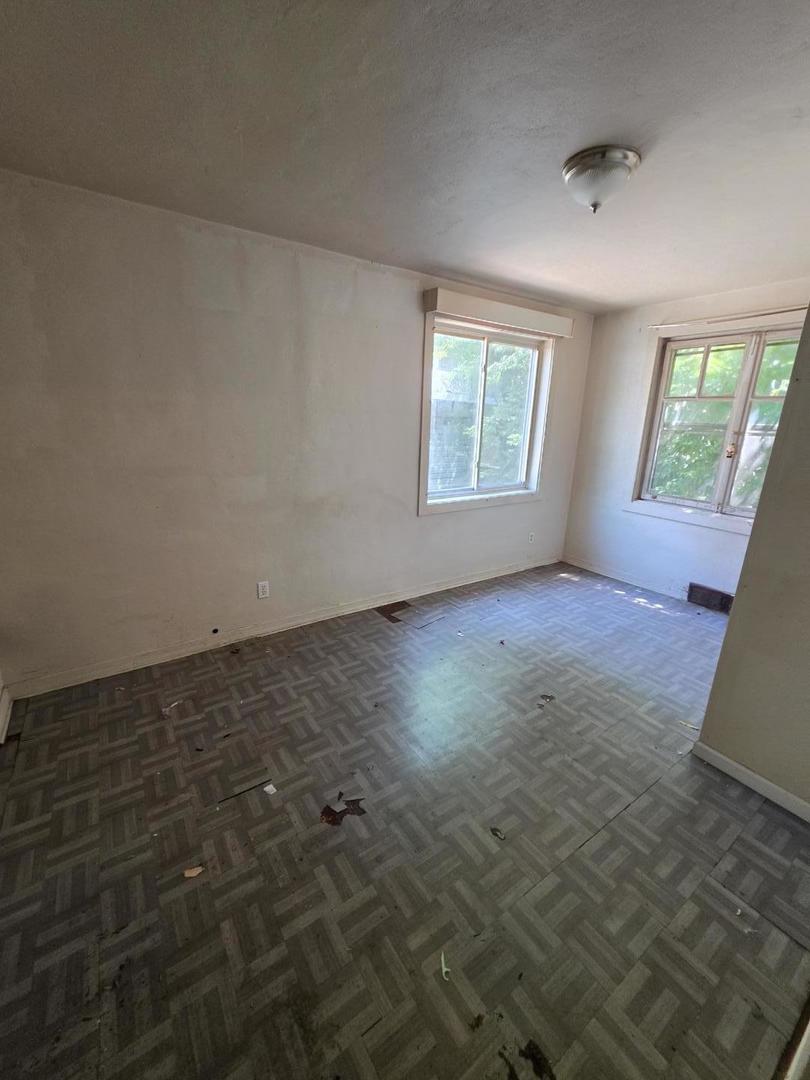 1307 Eastview Drive Property Photo 4