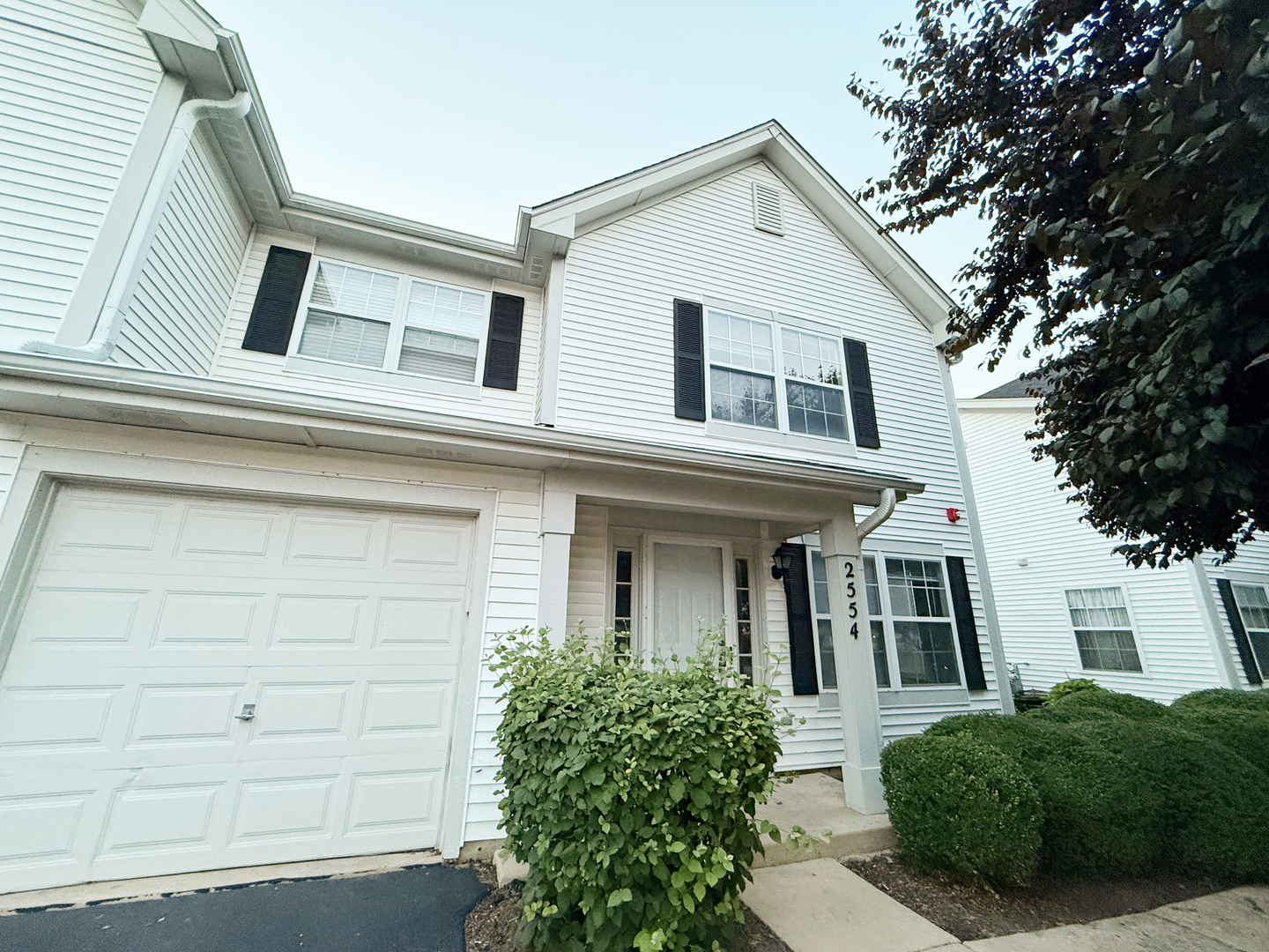 2554 Dickens Drive Property Photo 1