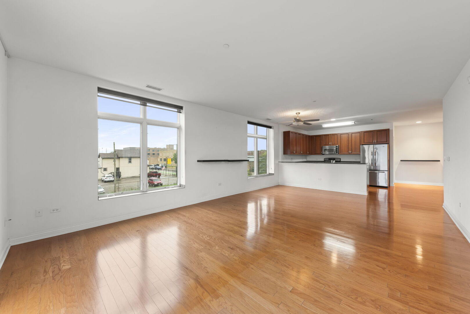 160 S River Street 215 Property Photo 14