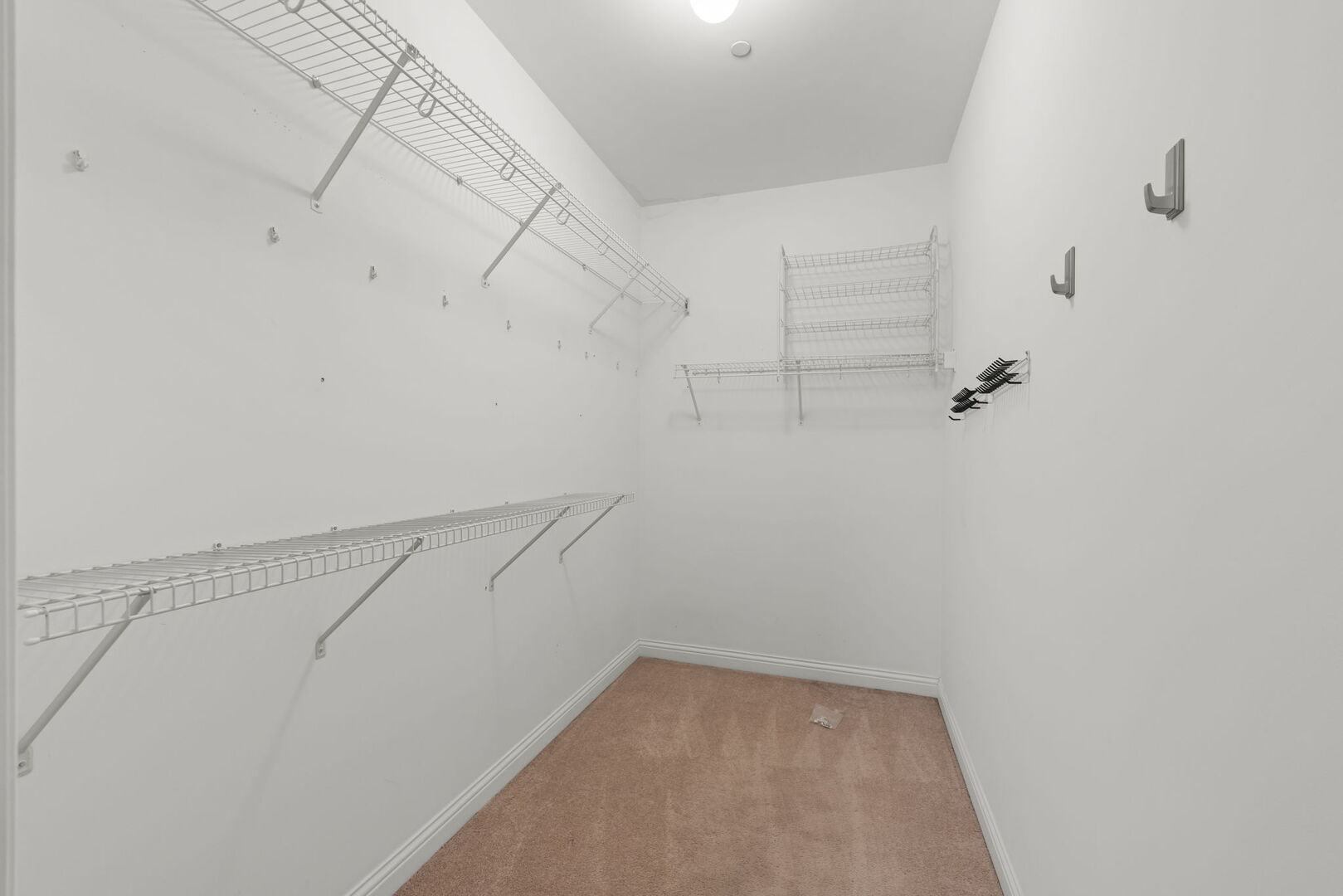 160 S River Street 215 Property Photo 22