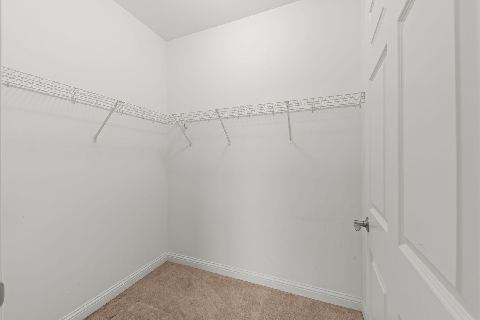 160 S River Street 215 Property Photo 28