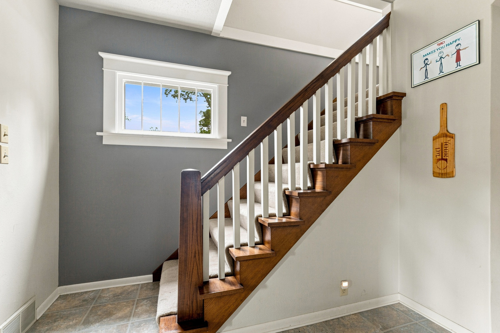 310 Hall Avenue Property Photo 6