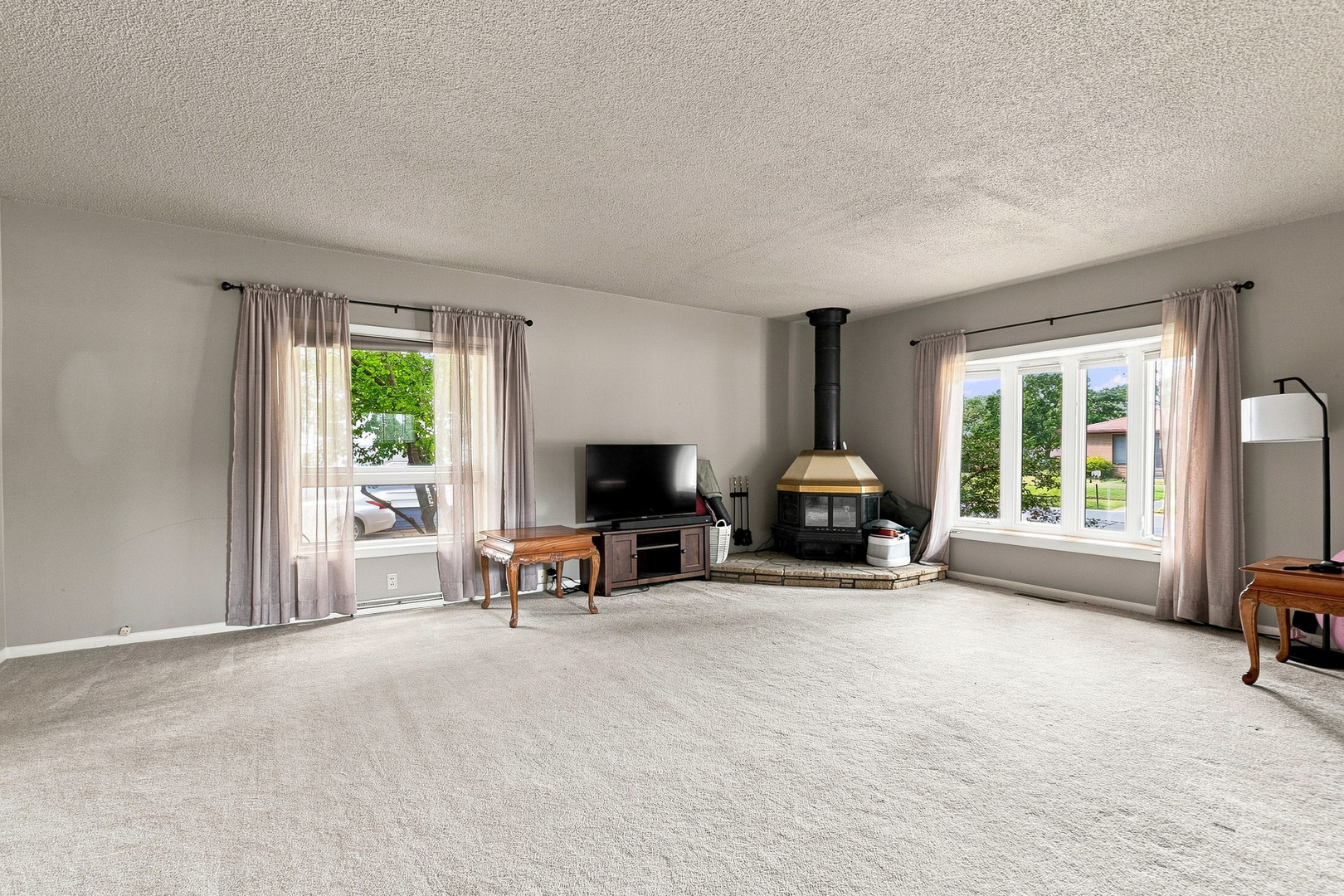 310 Hall Avenue Property Photo 8