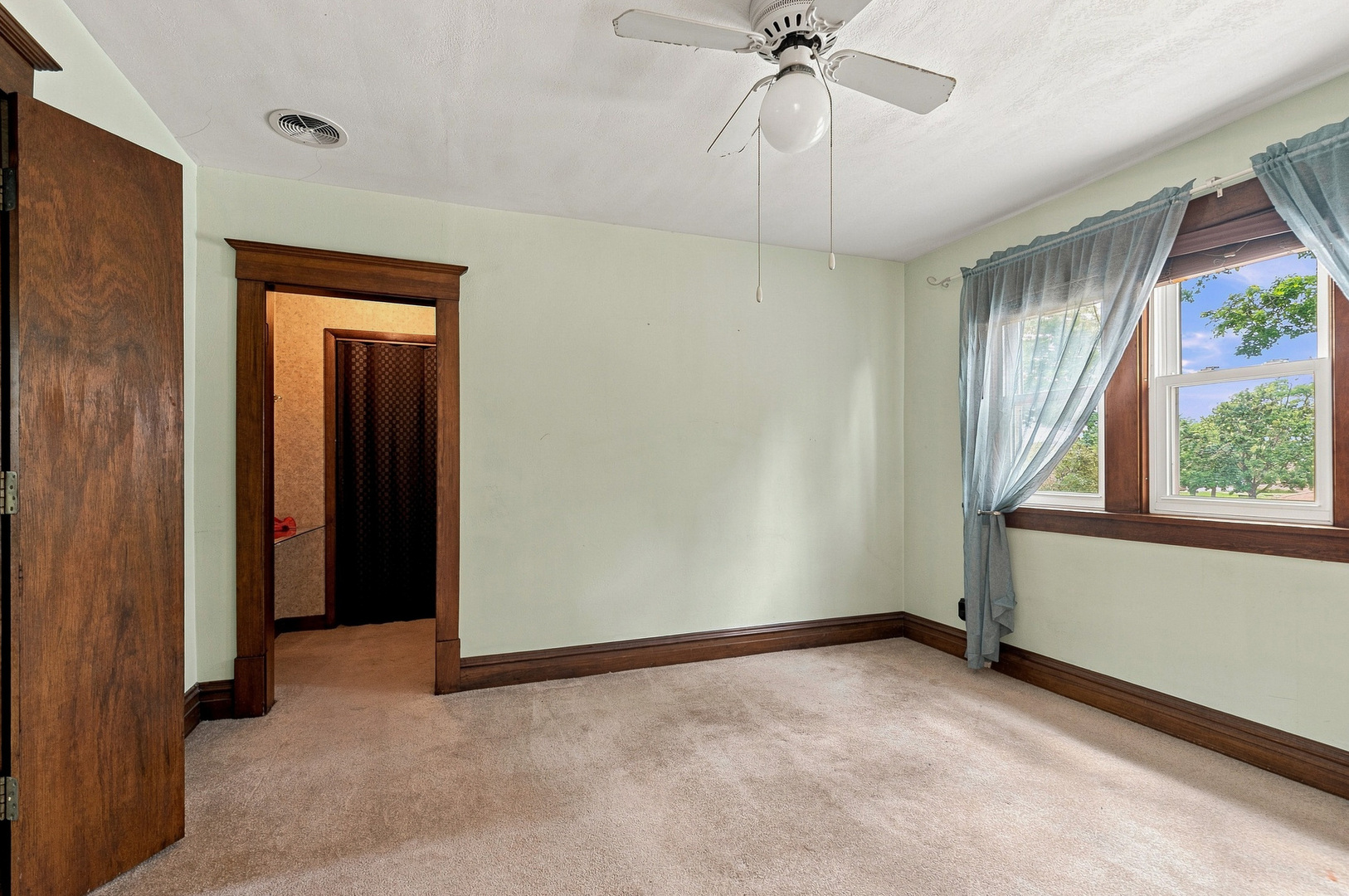 310 Hall Avenue Property Photo 25