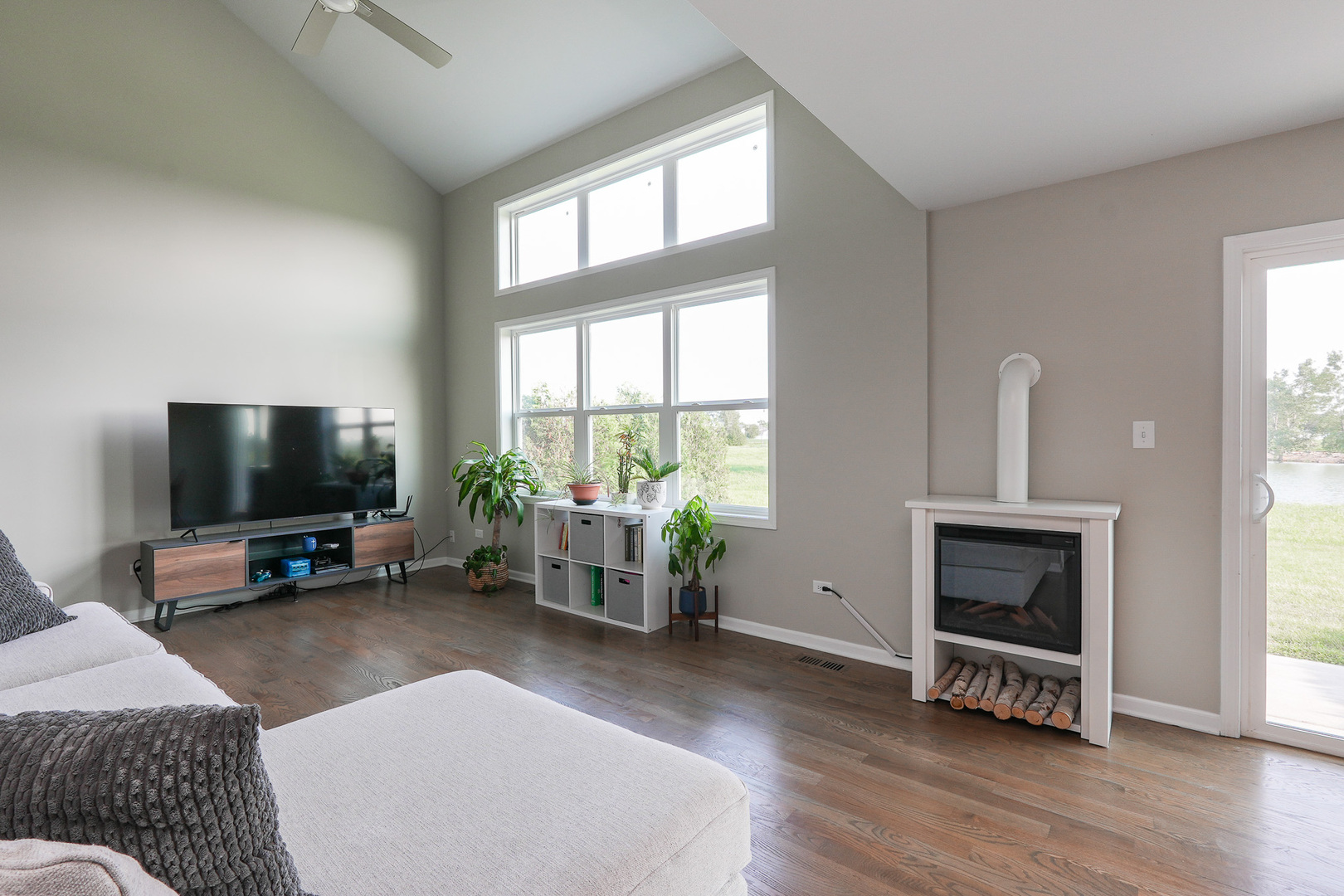 976 Inland Drive Property Photo 10