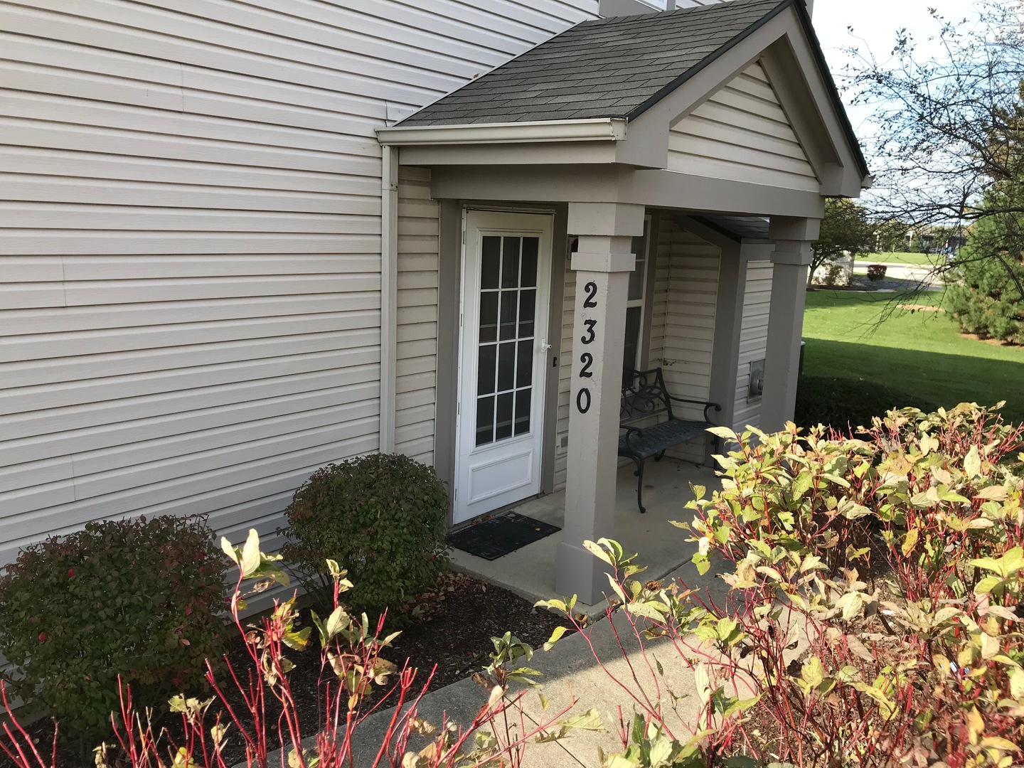 2320 College Green Drive Property Photo 3