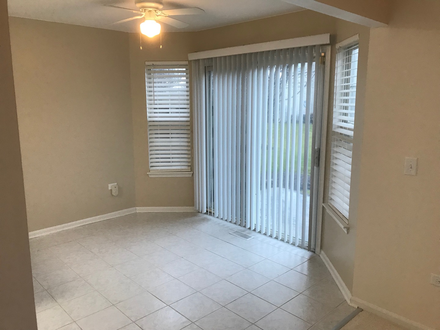 2320 College Green Drive Property Photo 11