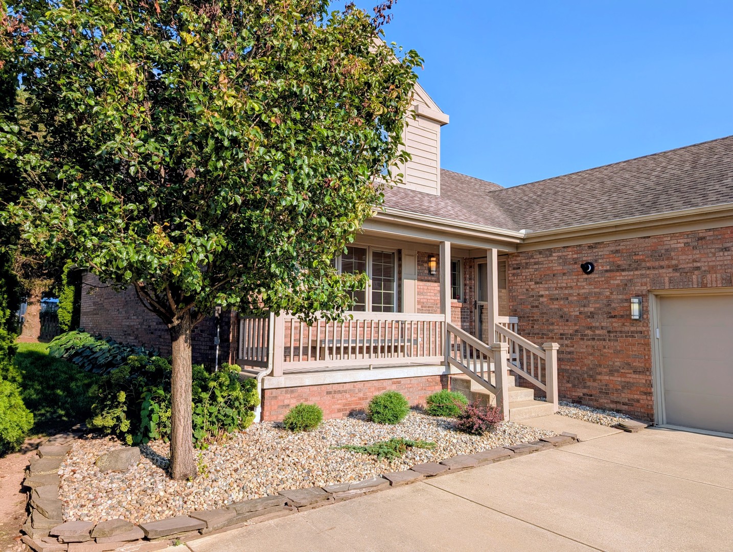2909 Greystone Place Property Photo 11