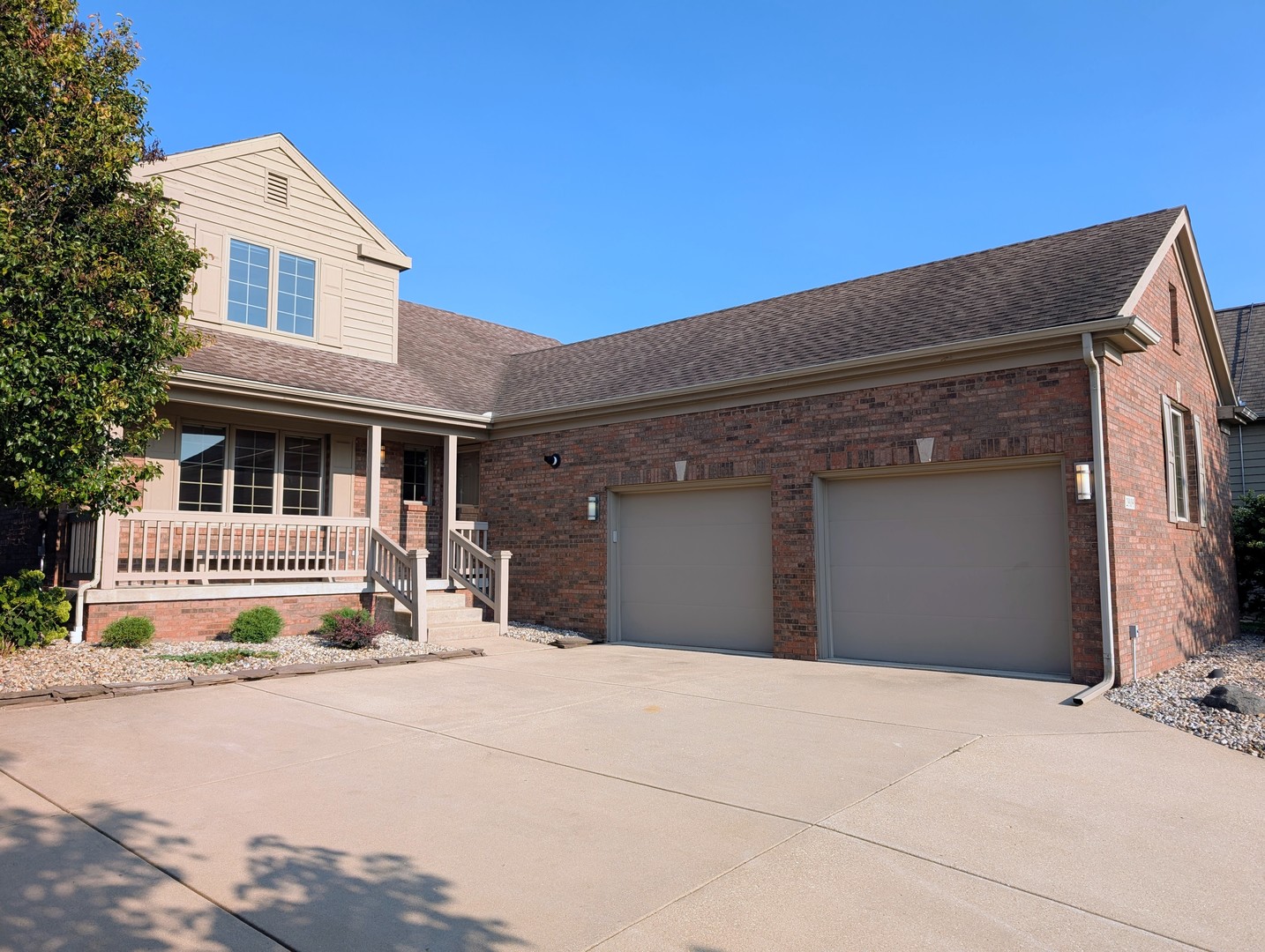 2909 Greystone Place Property Photo 14